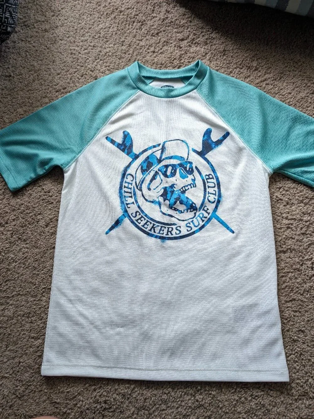 White chill seekers rash guard-swim top (YM)